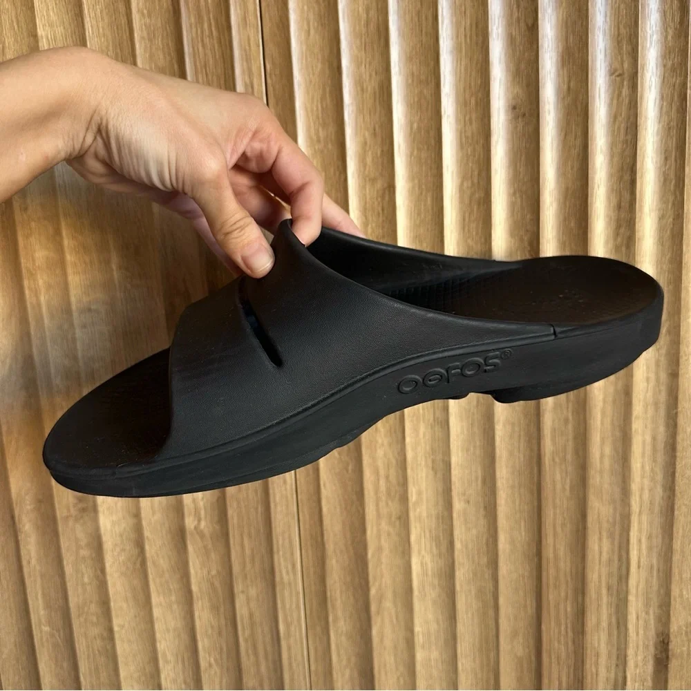 OOFOS MEN'S OOAHH SLIDE SANDAL - BLACK